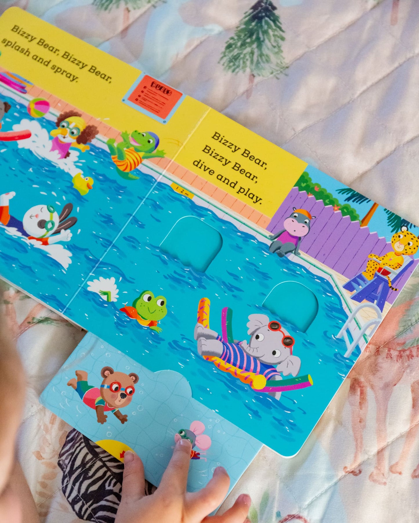 NC - Bizzy Bear Swimming Fun