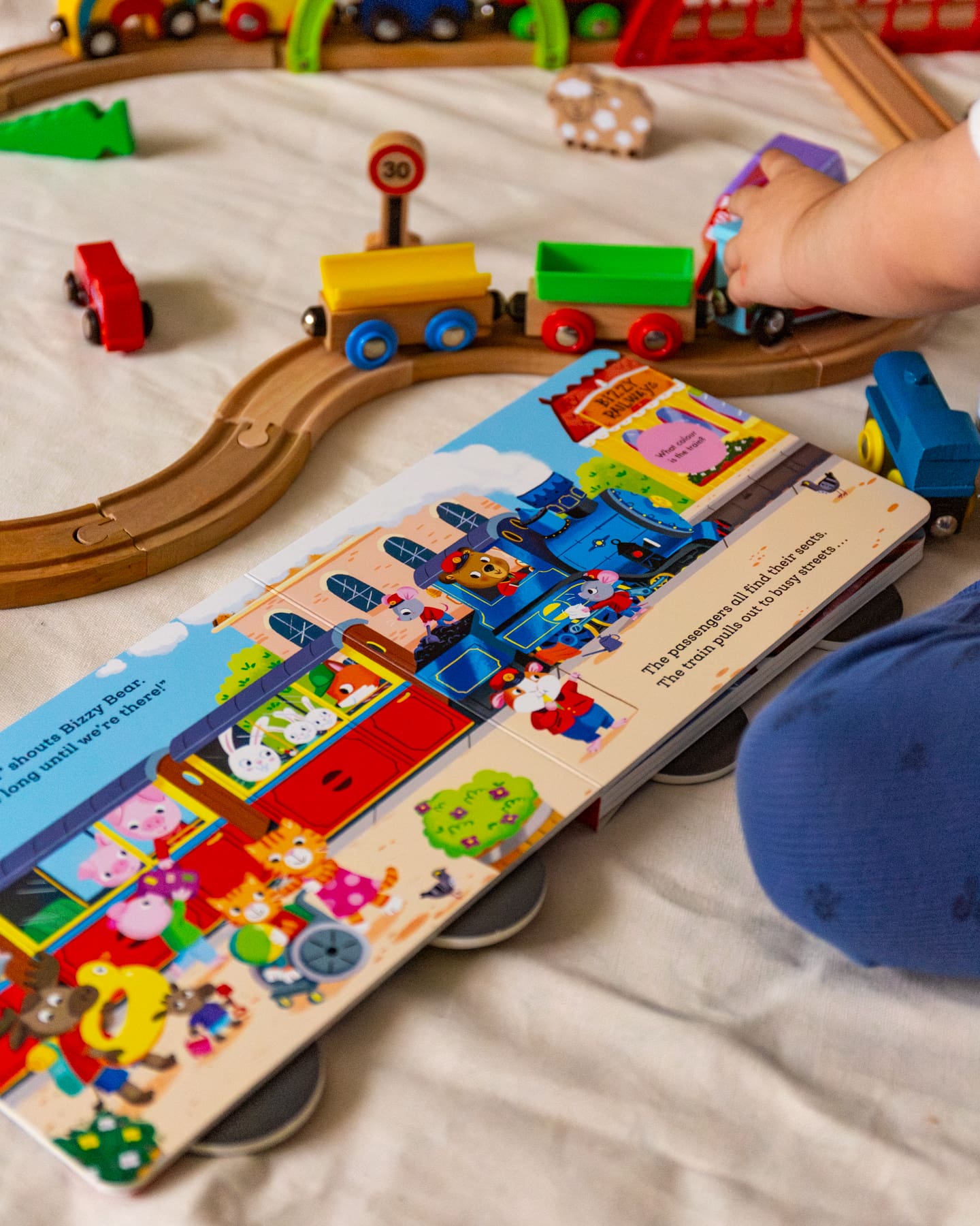 NC - Bizzy Bear Whizzy Wheels: Train